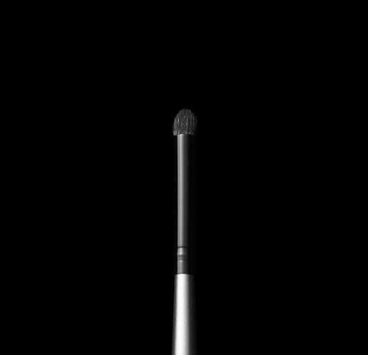Precision Crease💋